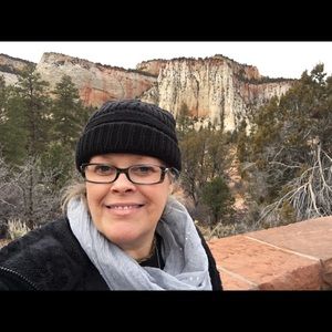 Meet your Posher, Andrea